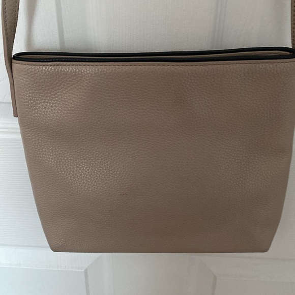 Kate Spade used purse - Picture 4 of 9